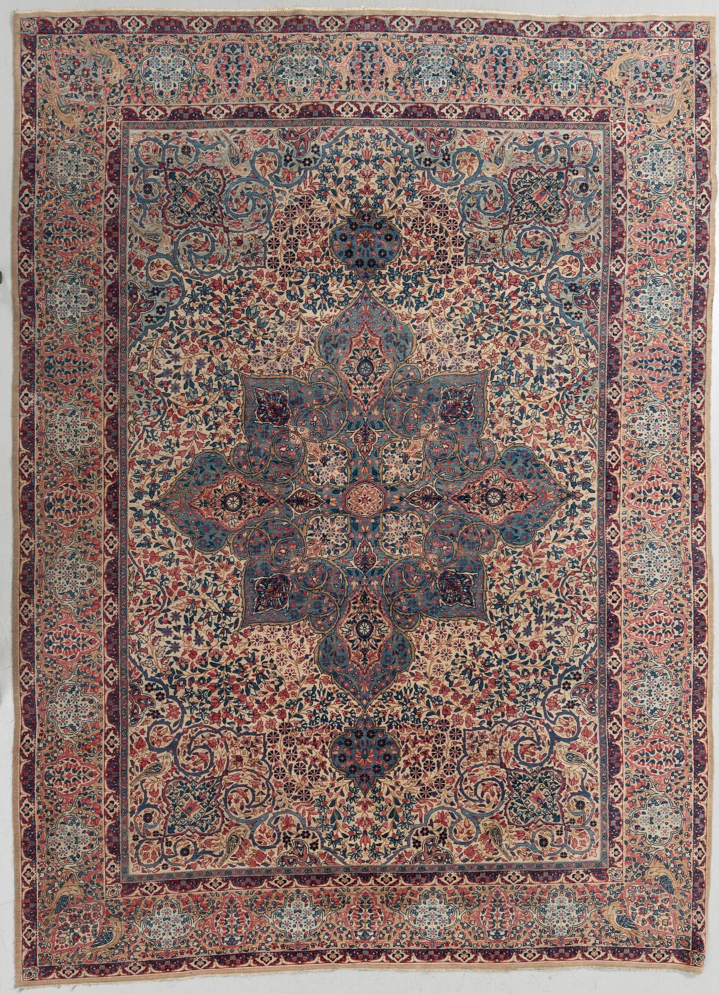 Rug, Kirman, figural, 297 x 217 cm, first half of the 20th century.