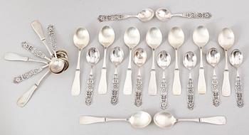 KAFFESKEDAR, 12+12 st, silver, bla "Florentina", CH Hallberg 1958. Total vikt 296 g.