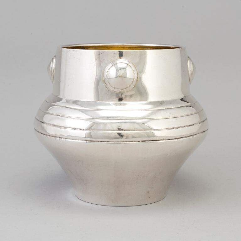 CG HALLBERG, skål/ytterfoder, silver, Stockholm 1904.