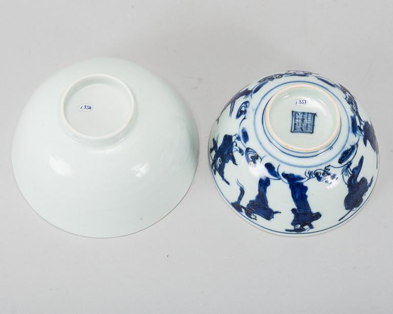 Two blue and white bowls, Ming dynasty (1368-1644).