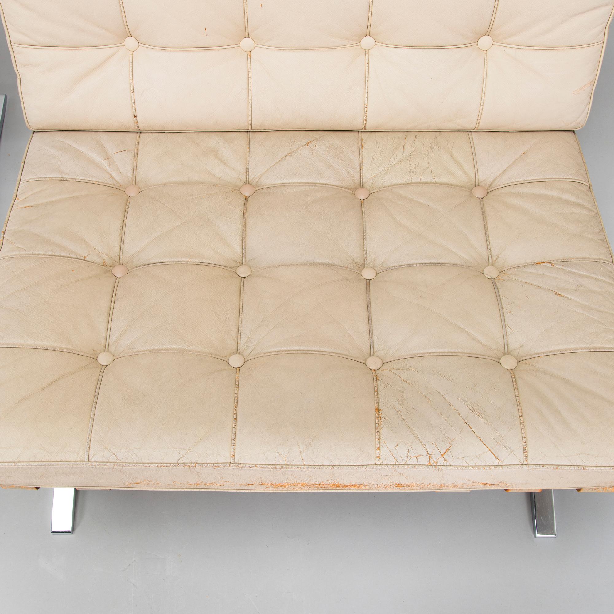 Ludwig Mies van der Rohe, A pair of "Barcelona" armchairs, Knoll.