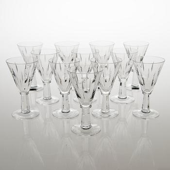 SAARA HOPEA 71-piece Inari crystal stemware set for Nuutajärvi. Designed in 1953.