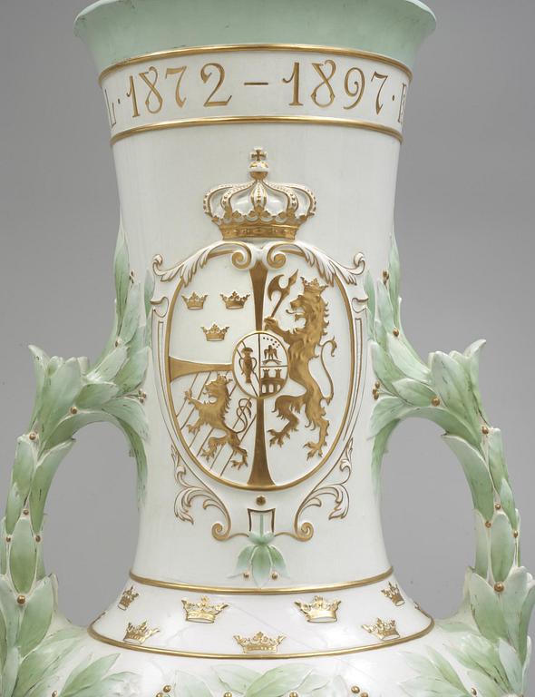 KARL LINDSTRÖM, praktvas, Rörstrand 1897.