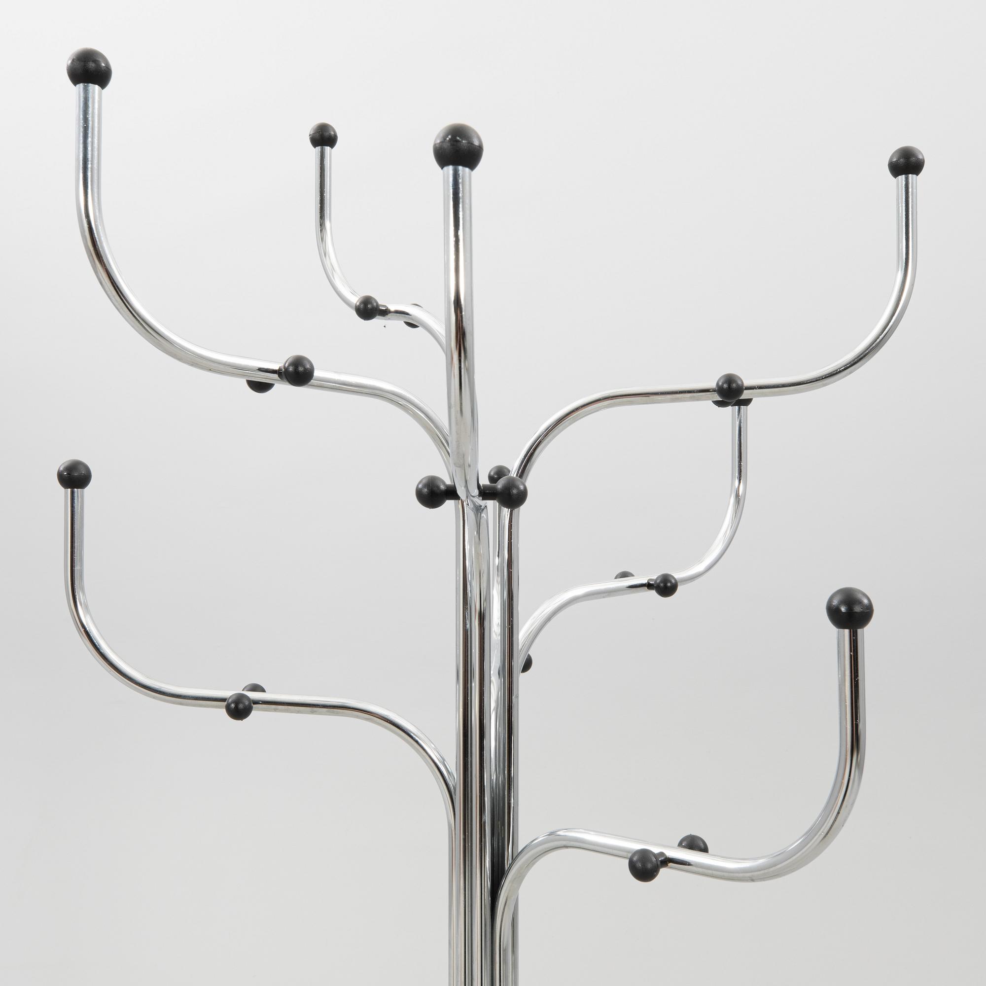 Sidse Werner, tamburmajor "Coat Tree" för Fritz Hansen Danmark omkring år 2000.