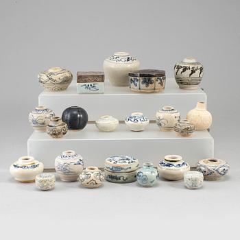 A group of Southeast asian ceramic miniatures, 19th-20th century.