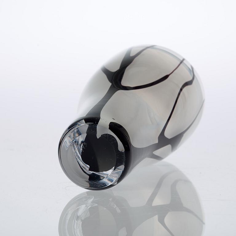 A Vicke Lindstrand glass vase, Kosta 1950's.
