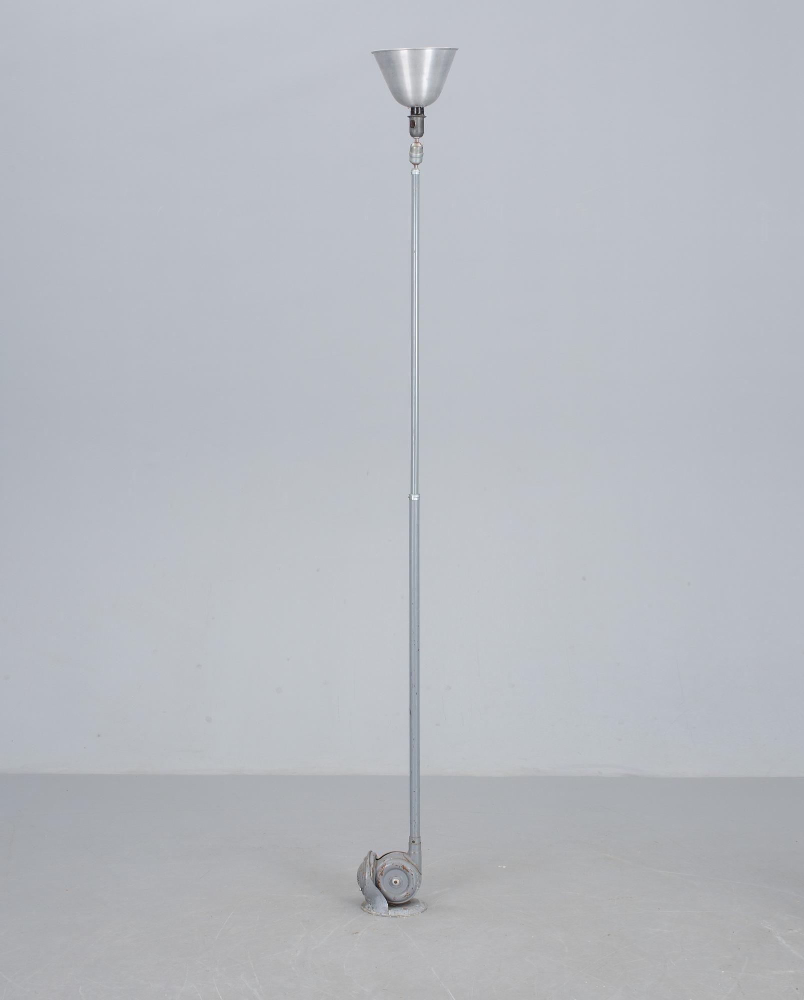 VÄGGLAMPA, "Triplex-pendel", Johan-Petter Johansson, 1900-talets mitt.