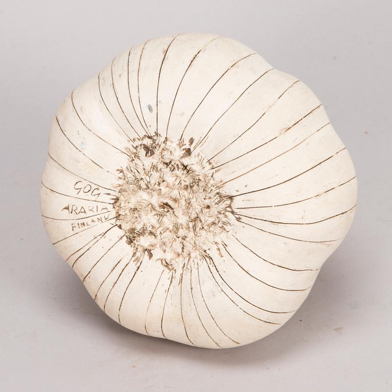 GUNVOR OLIN-GRÖNQVIST, skulptur av stengods, signerad GOG Arabia Finland. 1970-tal.