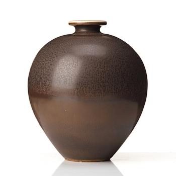 Berndt Friberg, a stoneware vase, Gustavsberg studio, Sweden 1973.