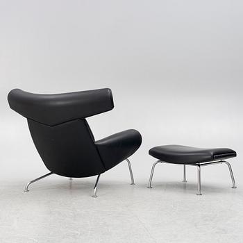 Hans J. Wegner, fåtölj med fotpall, "Ox Chair", EJ-100, Erik Jørgensen Møbelfabrik A/S, Svendborg, Danmark.