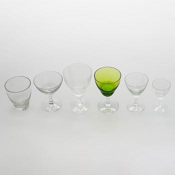 Kaj Franck, glasservis, 70 delar, "Fennia" Nuutajärvi Notsjö. Formgiven 1951.