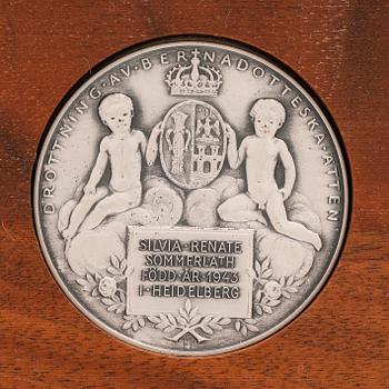 Leo Holmgren, medaljer 7 st  "Drottningar ur huset Bernadotte" silver Sporrong 1978 numread 27/1000.