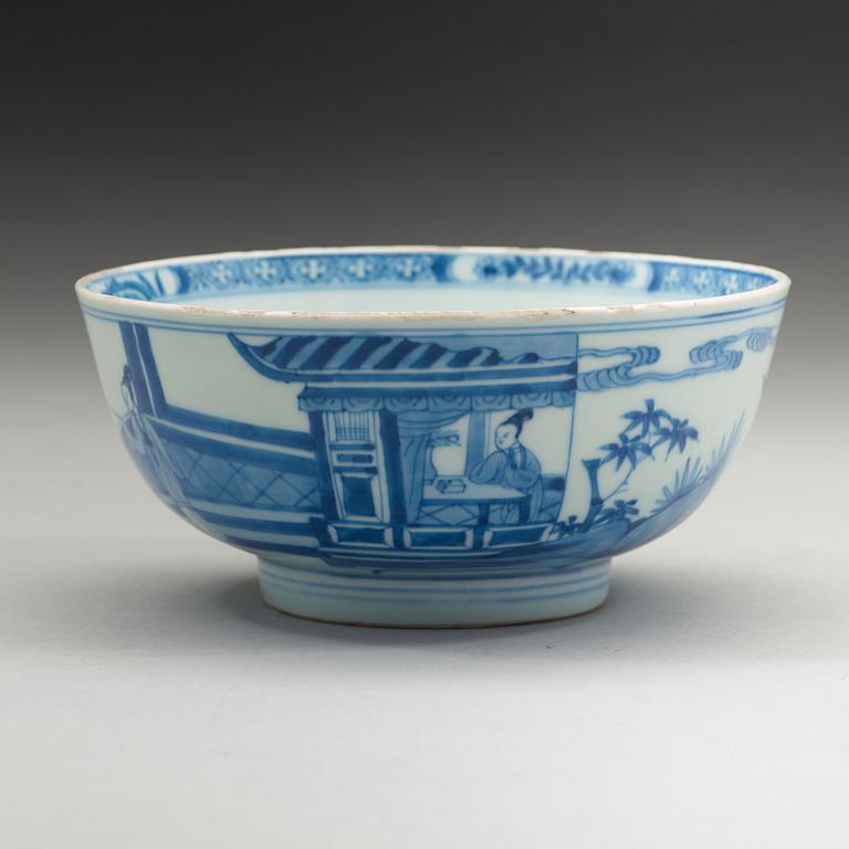 A fine blue and white bowl, Qing dynasty, 18th Century, with Yongzheng six character mark.