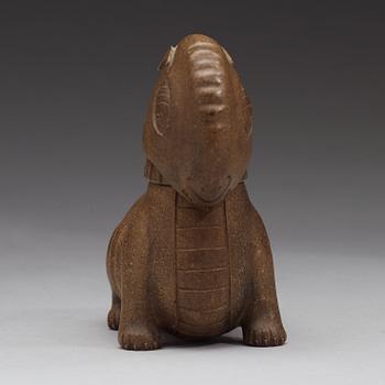 KÄRL med LOCK, yixinggods. Qingdynastin, troligen 1700-tal. Bär märkning.