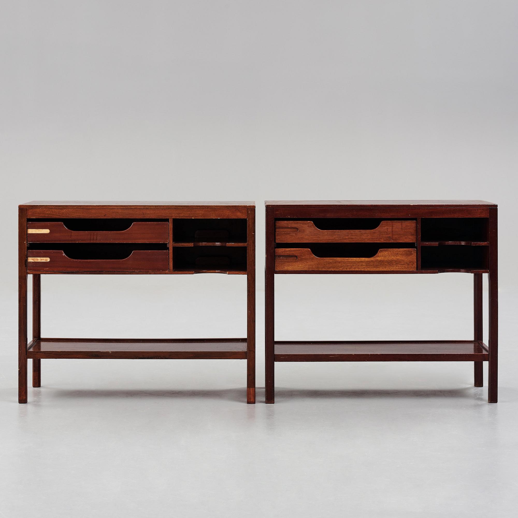 HANS J WEGNER, telefonbord, 2 st, modell "A3404", Plan Møbler, Danmark 1940-tal.