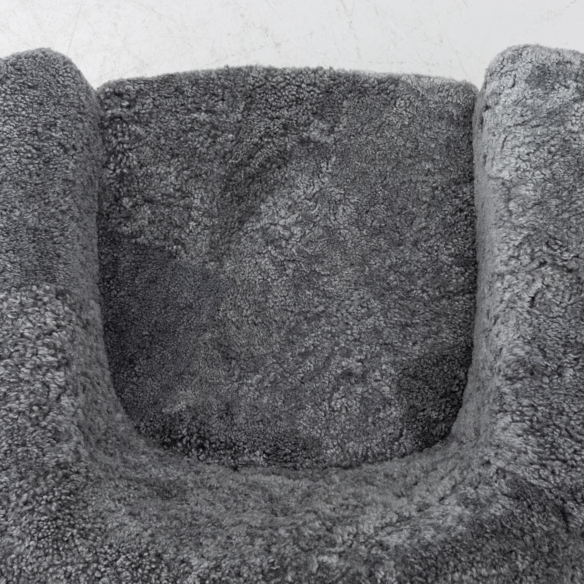 Lennart Bender, fåtöljer, ett par, "Corona", Ulferts, 1900-talets andra hälft.