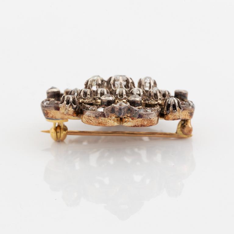 Brosch, med gammalslipade och rosenslipade diamanter.