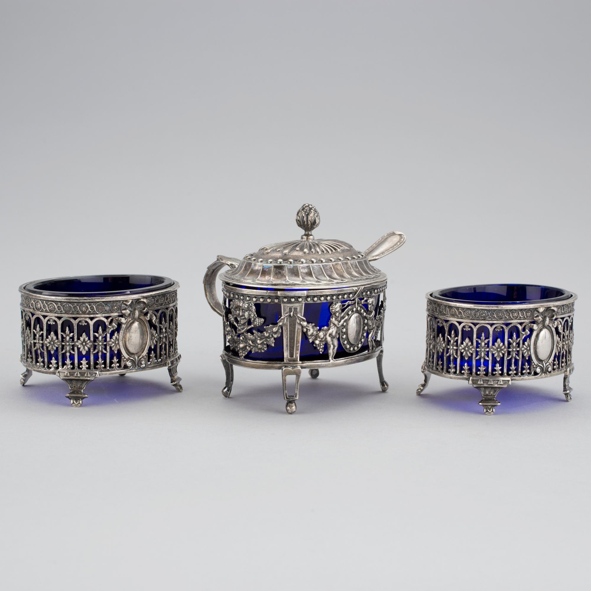 SENAPSKAR samt ett par SALTKAR, silver, Fray Fils, sent 1800-tal. Vikt ca 183g.