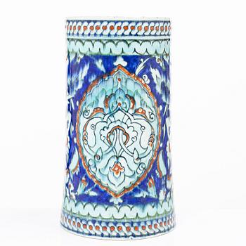 Stop, glaserat lergods, troligen Europa efter Iznik-förlaga, 1800-tal.