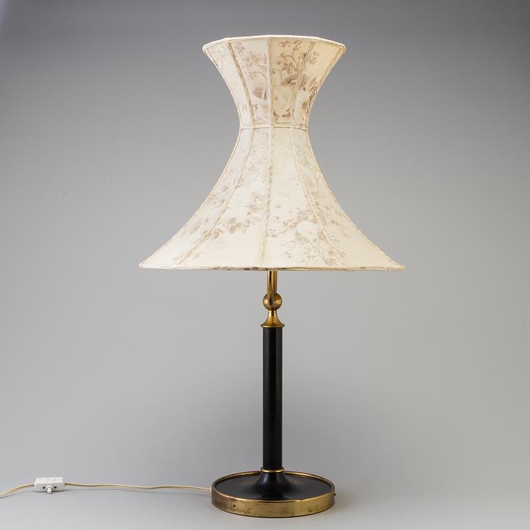 JOSEF FRANK, bordslampa, modell 2466, Svenskt Tenn.
