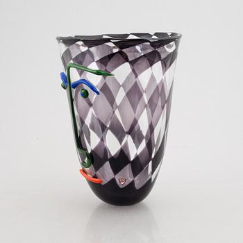 Anne Nilsson, vase, "Appache", Orrefors Gallery, 1990.