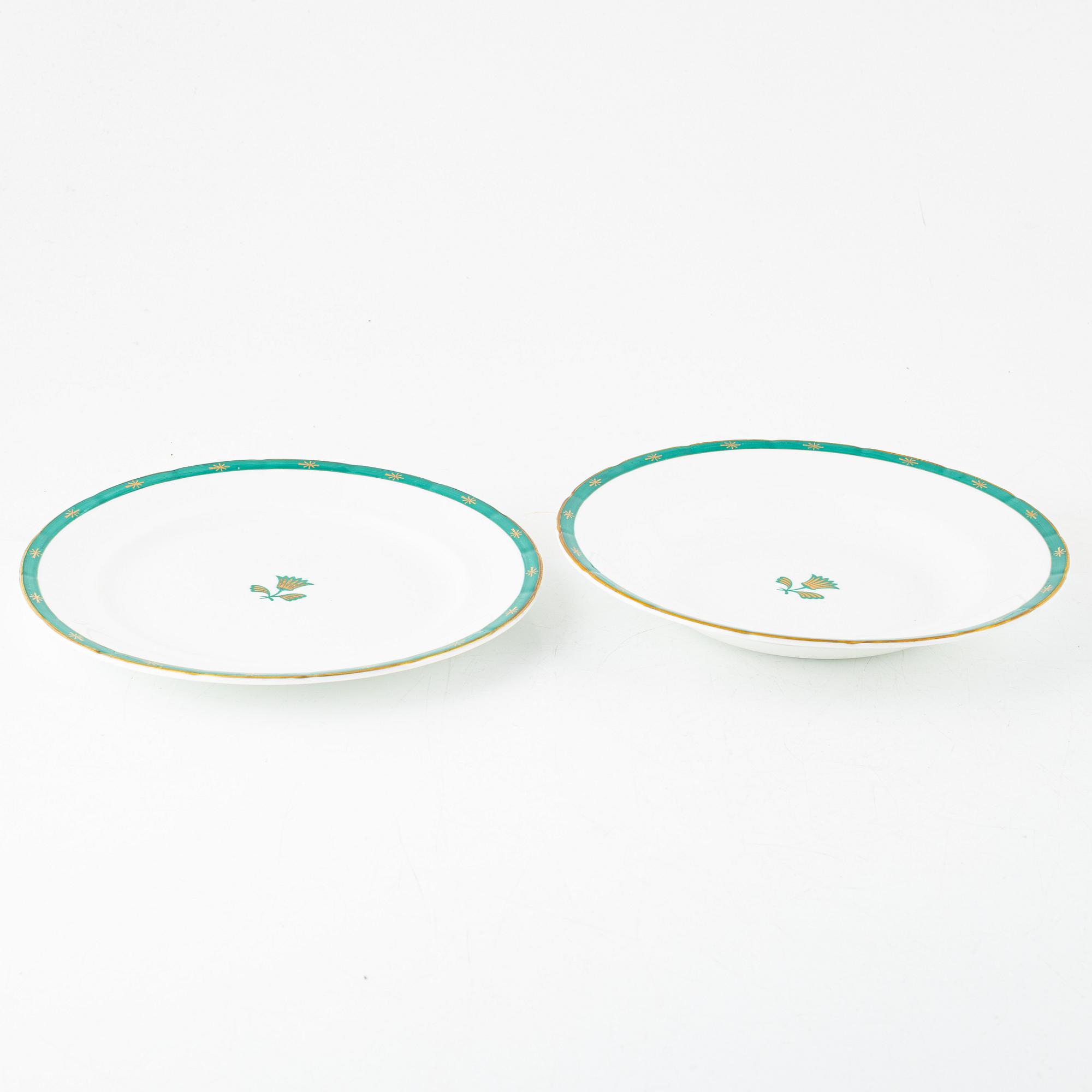 Wilhelm Kåge, mat- och kaffeservis, 73 delar, "Guldstjärna", Gustavsberg.