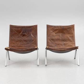 Poul Kjaerholm, a pair of brown leather "PK-22" chairs, edition E Kold Christensen.