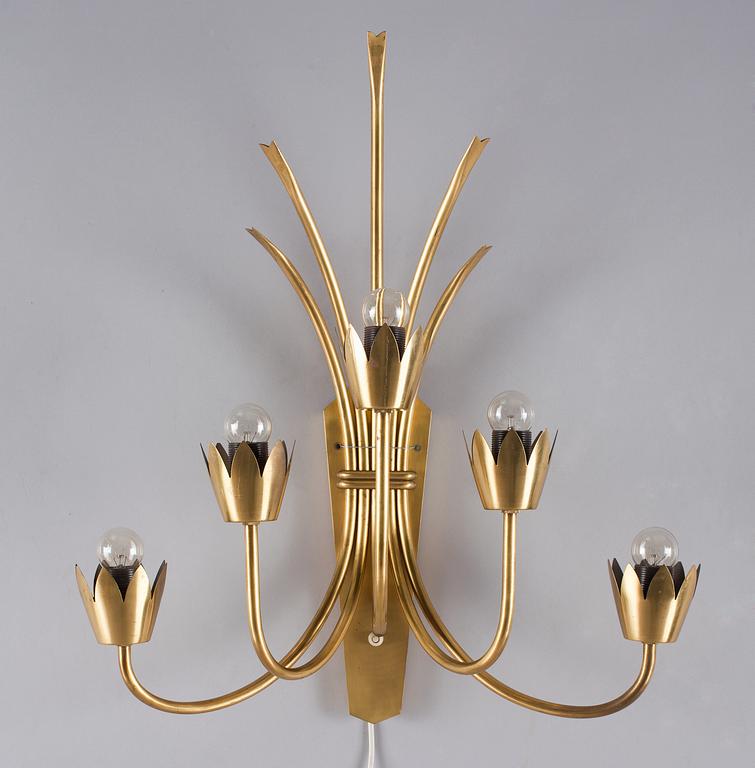 A brass wall sconce, mid 20th Century.