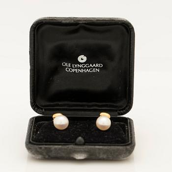 Ole Lynggaard, earrings, a pair, 18K gold with pearl and diamond.