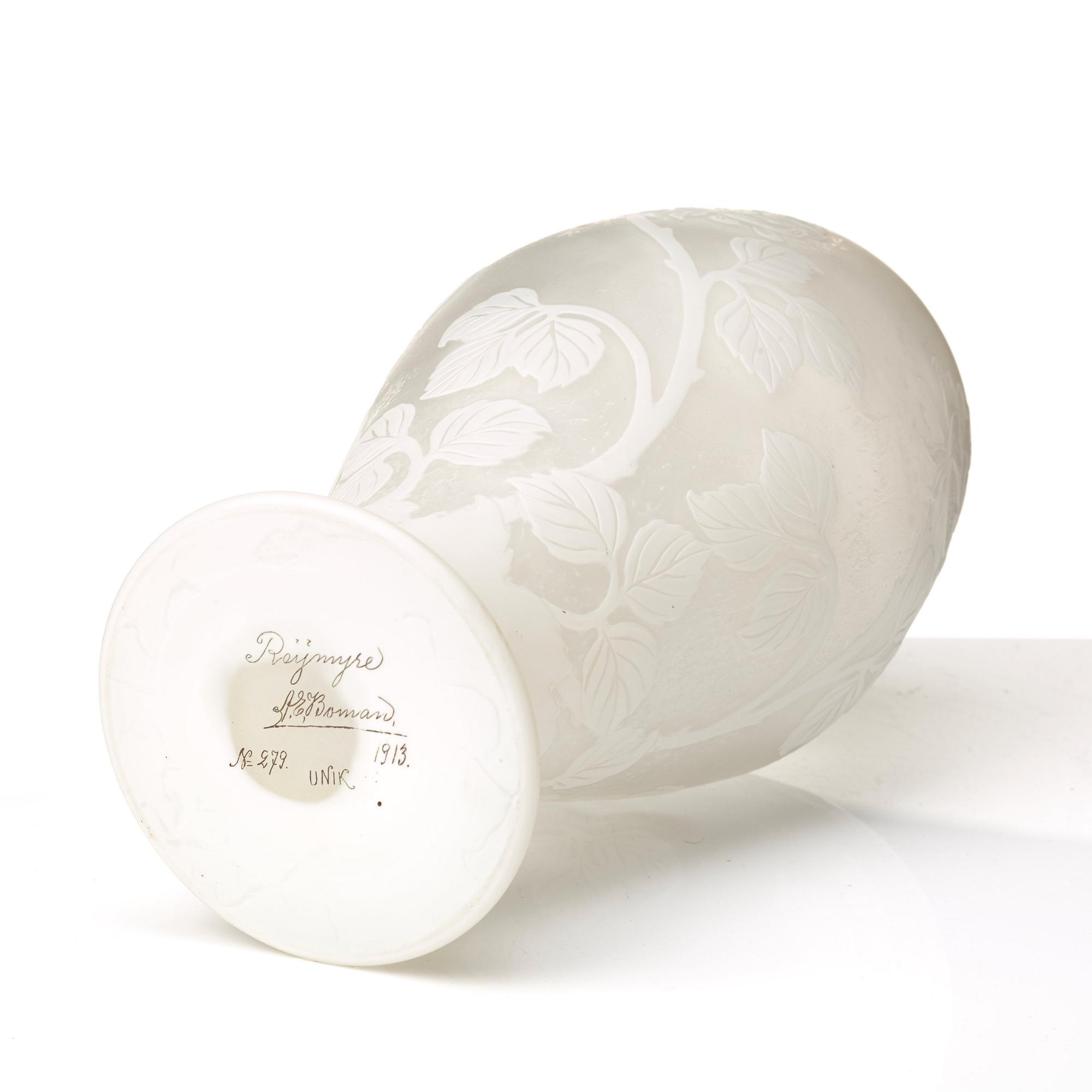 Axel Enoch Boman, a unique Art Nouveau cameo glass vase, Reijmyre 1913.