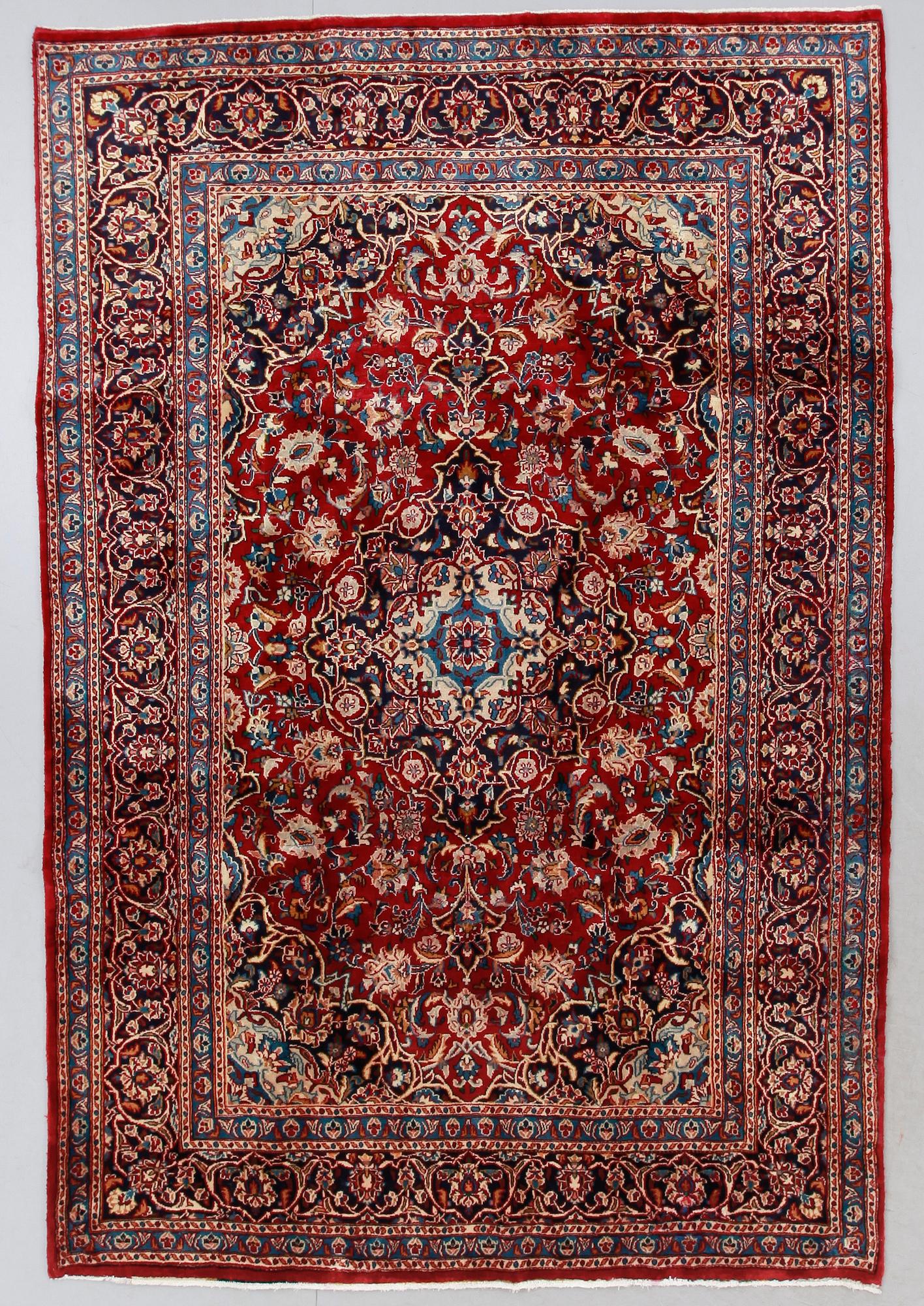 MATTA, Meshed, ca 305 x 210 cm.