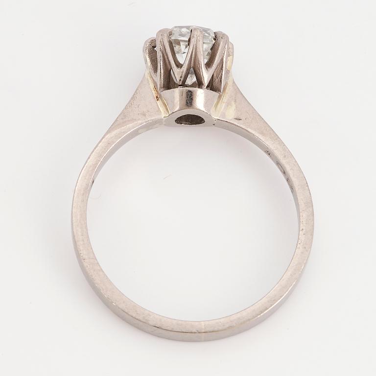 Old-cut diamond ring.