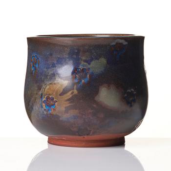 Wilhelm Kåge, a set of two early Farsta stoneware bowls, Gustavsberg 1933 and 1936.