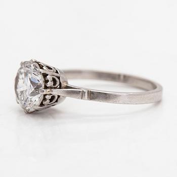 A platinum ring, with a brilliant-cut diamond approximately 2.05 ct. With certificate.
