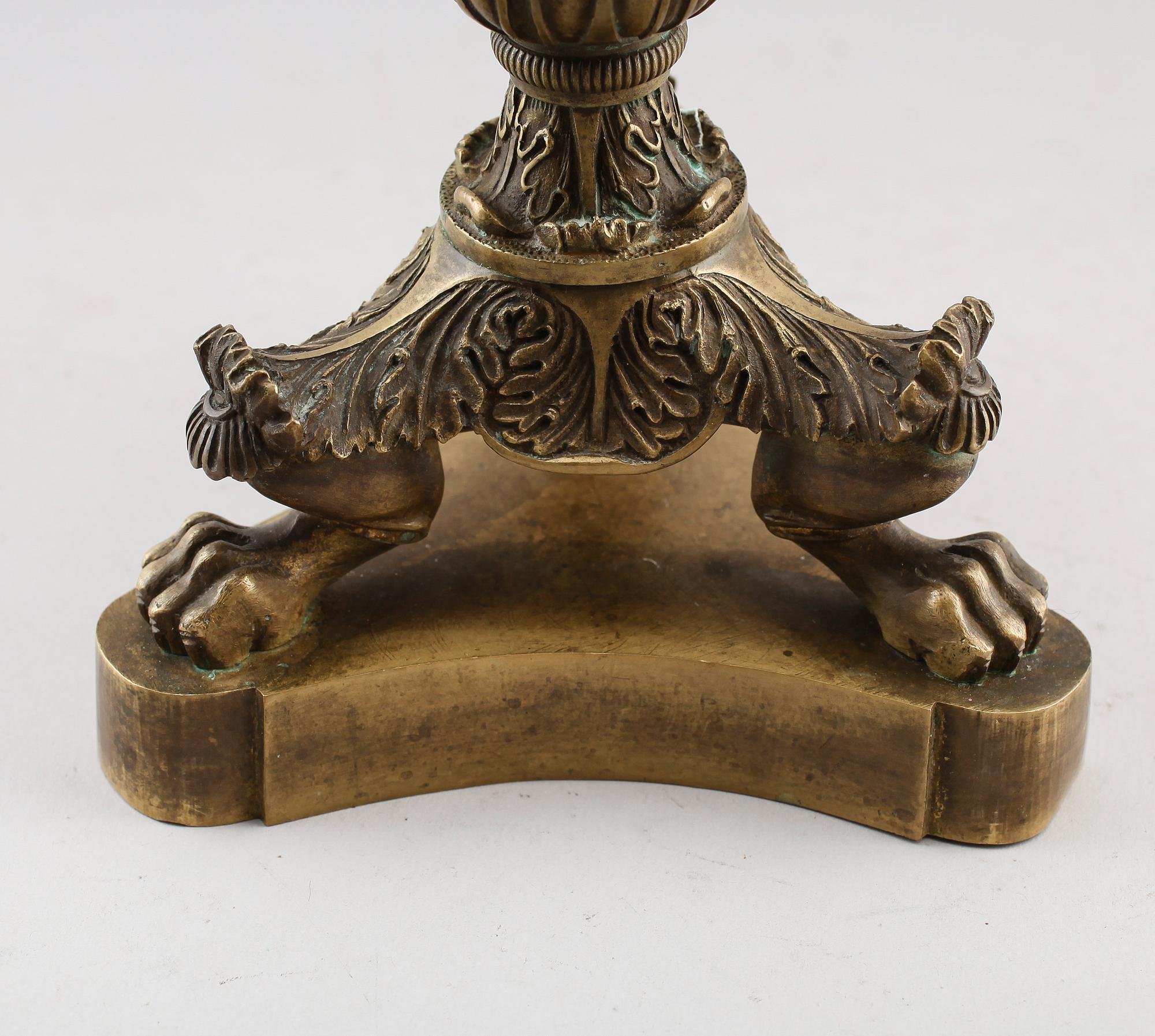 LAMPFOT, brons, senempire, 1800-talets första hälft.