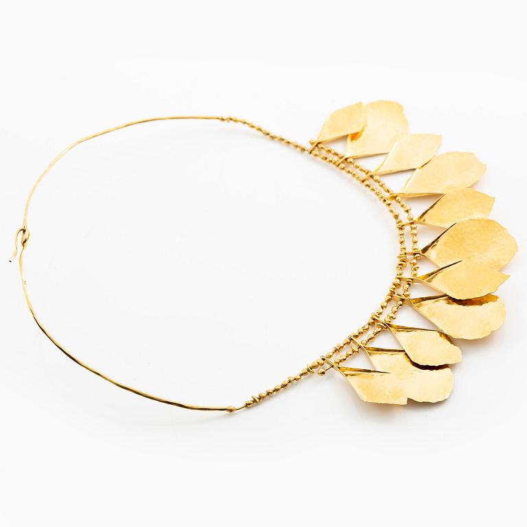 Tapio Wirkkala, collier "Koivunlehvä", 18K guld.