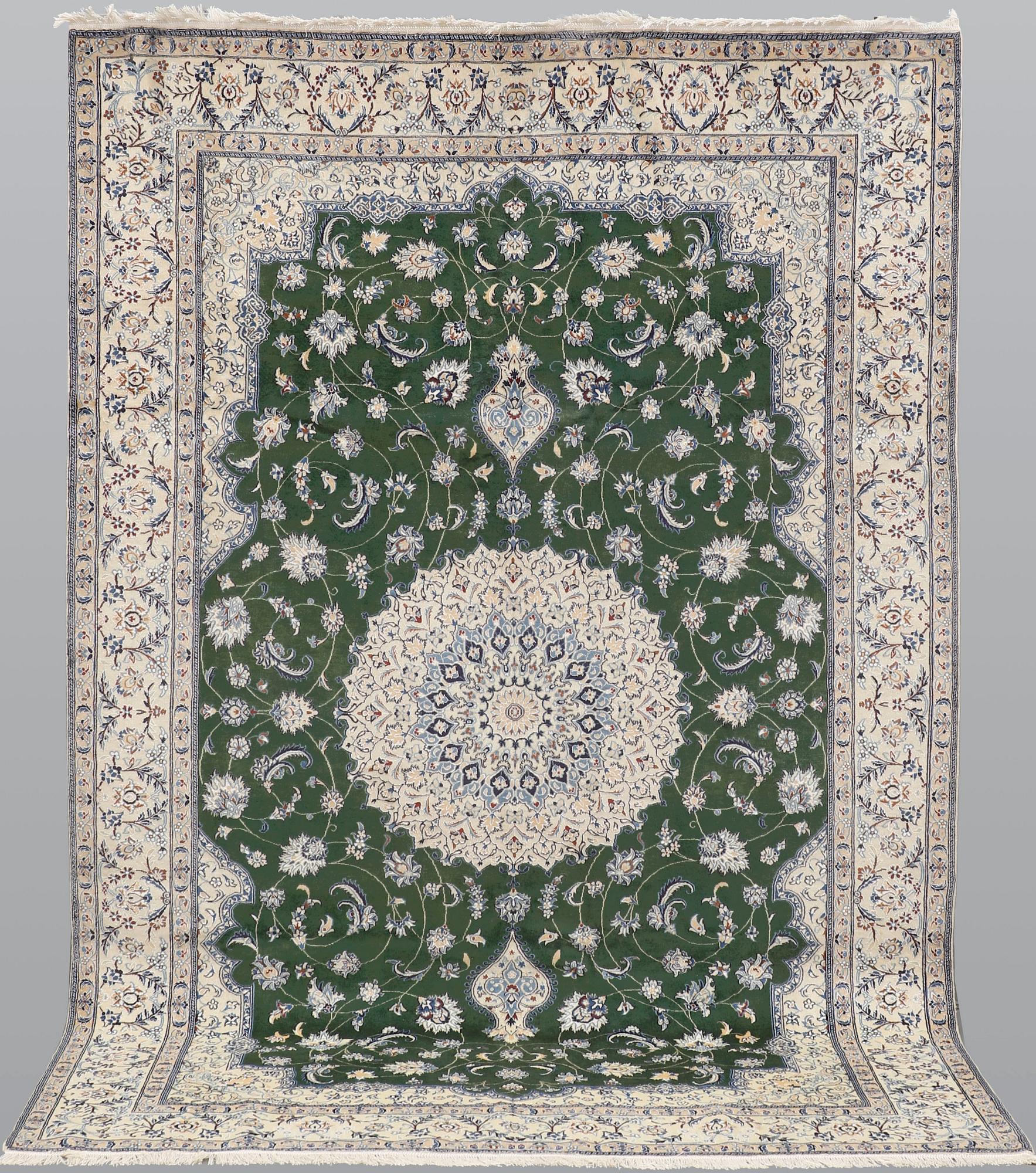 Matta, Nain, part silk, ca 302 x 202 cm.