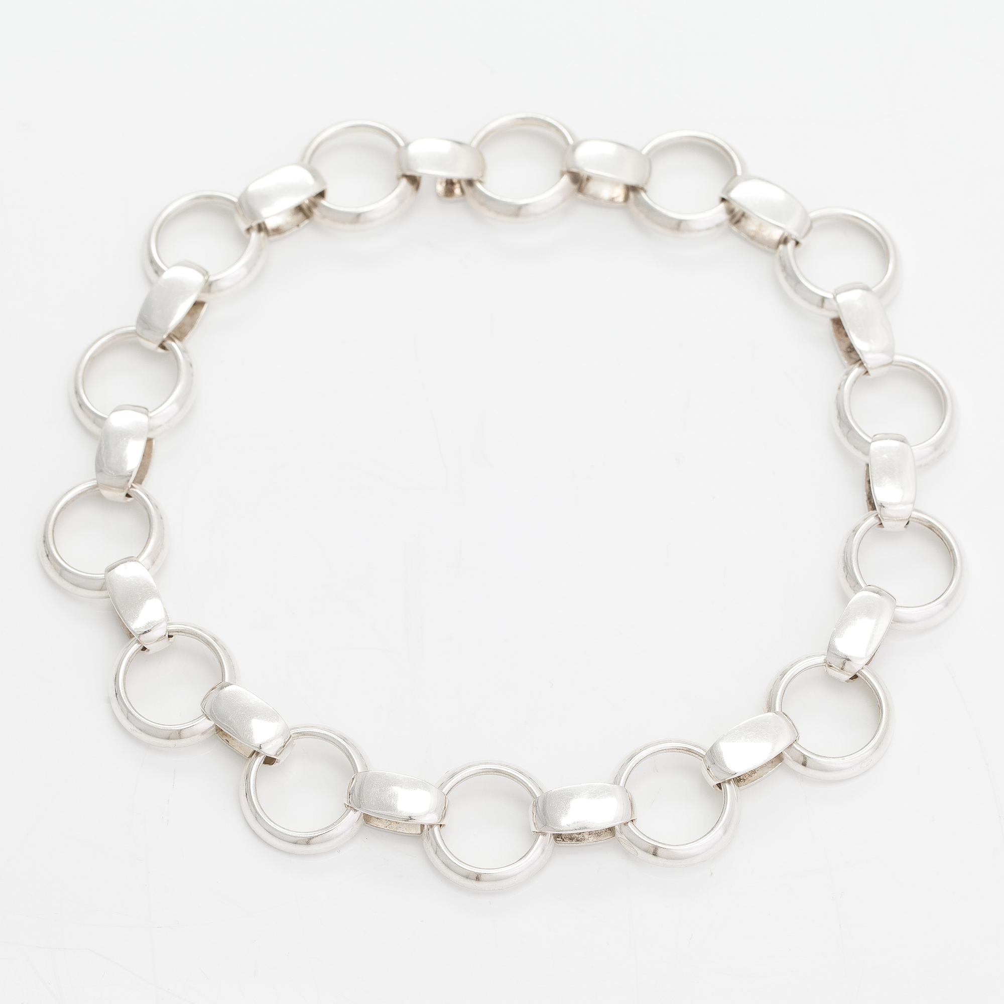 Halsband, silver. Alton, Falköping 1969.