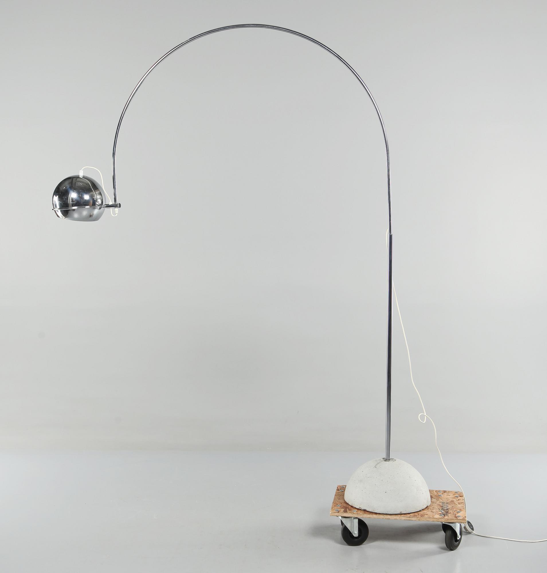 GOLVLAMPA, 1900-talets andra hälft.