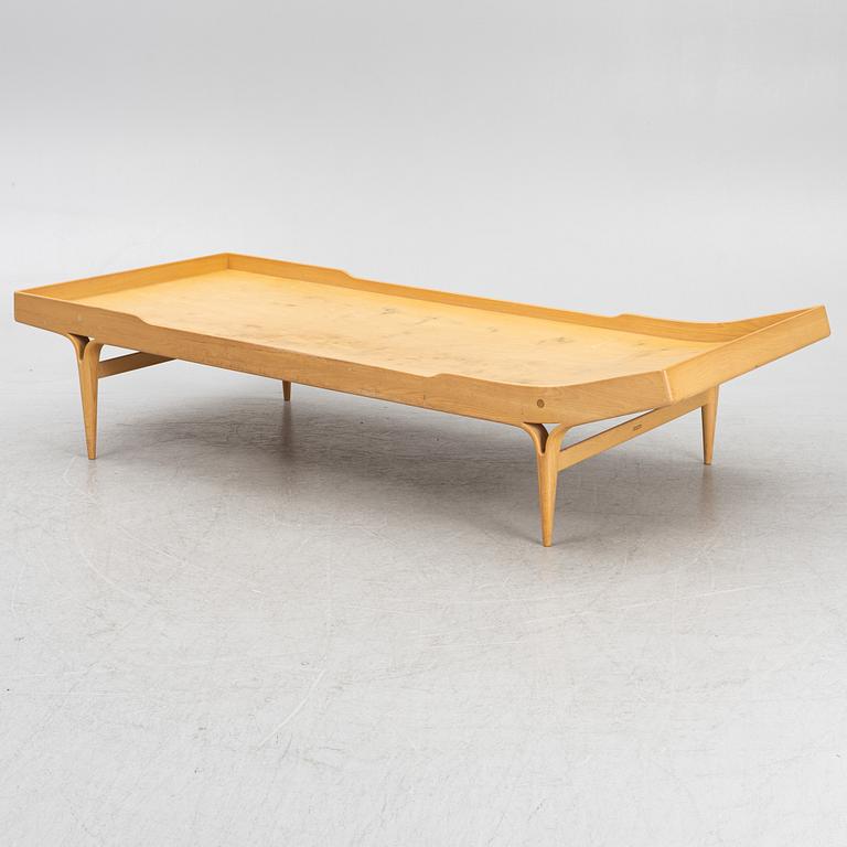 Bruno Mathsson, a model 'T 303 Berlin 60' daybed, Firma Karl Mathsson, Värnamo, dated 1968.