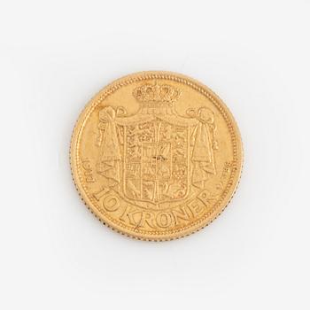 A Danish gold coin, 10 kroner 1917.