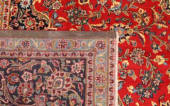 A Keshan carpet, approx. 490 x 306 cm.