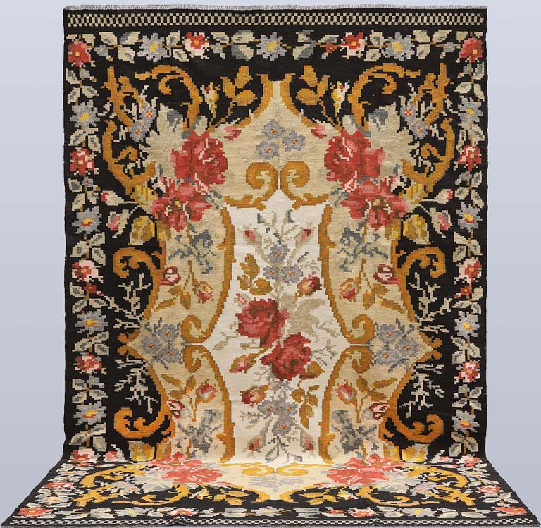 An older Bessarabian Kelim carpet 340 x 203 cm.