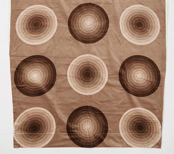 Verner Panton, GARDINLÄNGDER, 3 ST., OCH PROVBITAR, 5 ST. Bomullsvelour. Olika beige nyanser och mönster. Verner Panton.