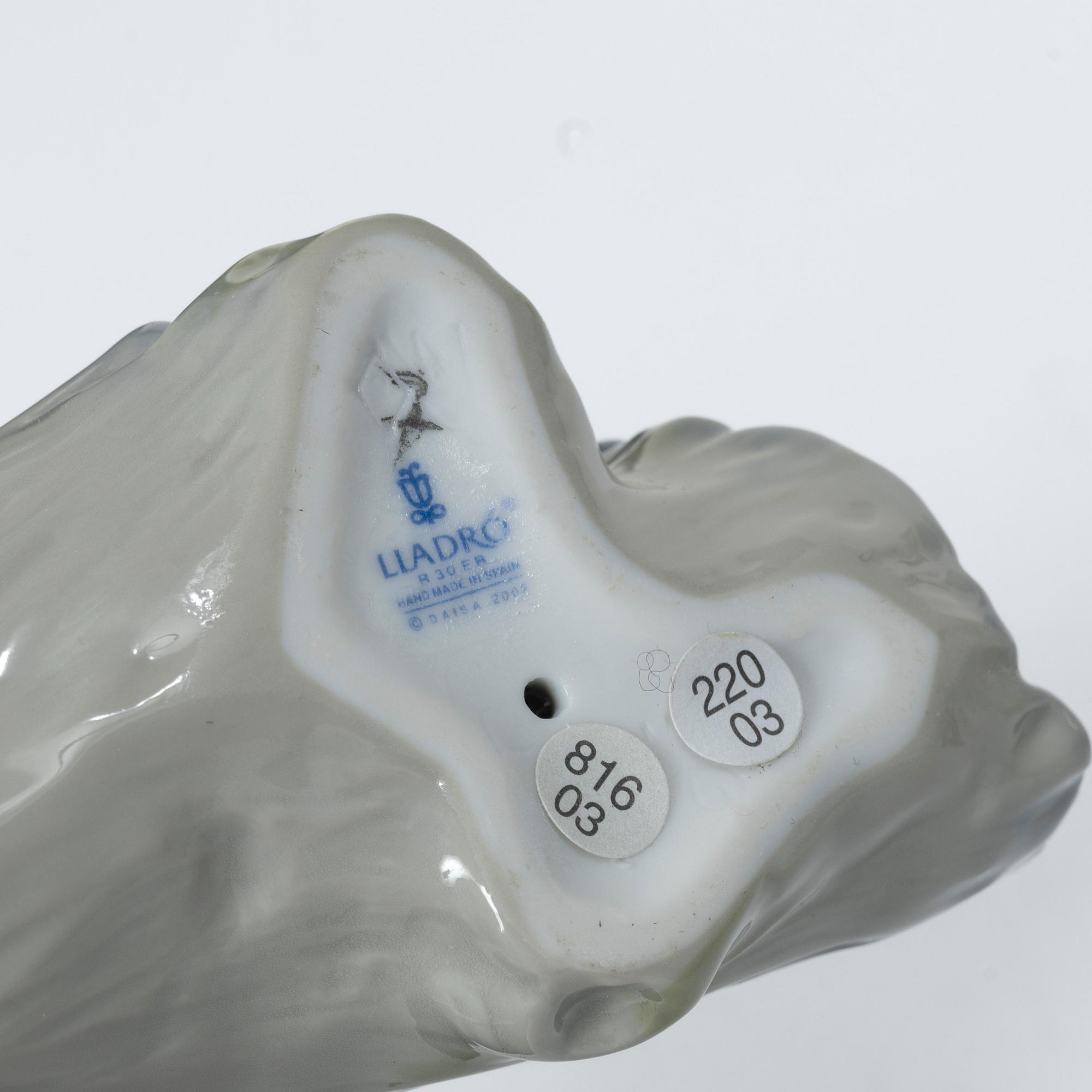 Lladró, figuriner, 3 st, "Fountain of love", "Born in springtime" samt "Somewhere in the garden", Spanien.