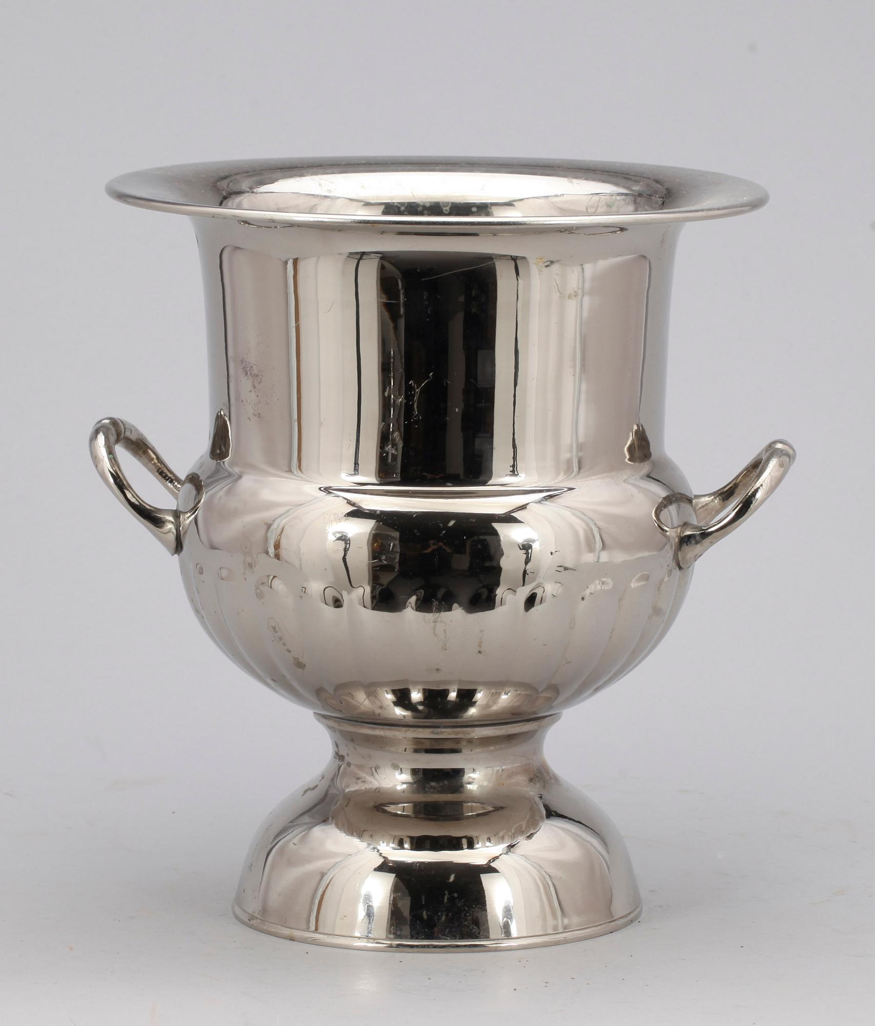 VINKYLARE, nysilver, 1900-tal.