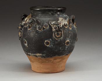 A black glazed jar, Tang dynasty (618-907).