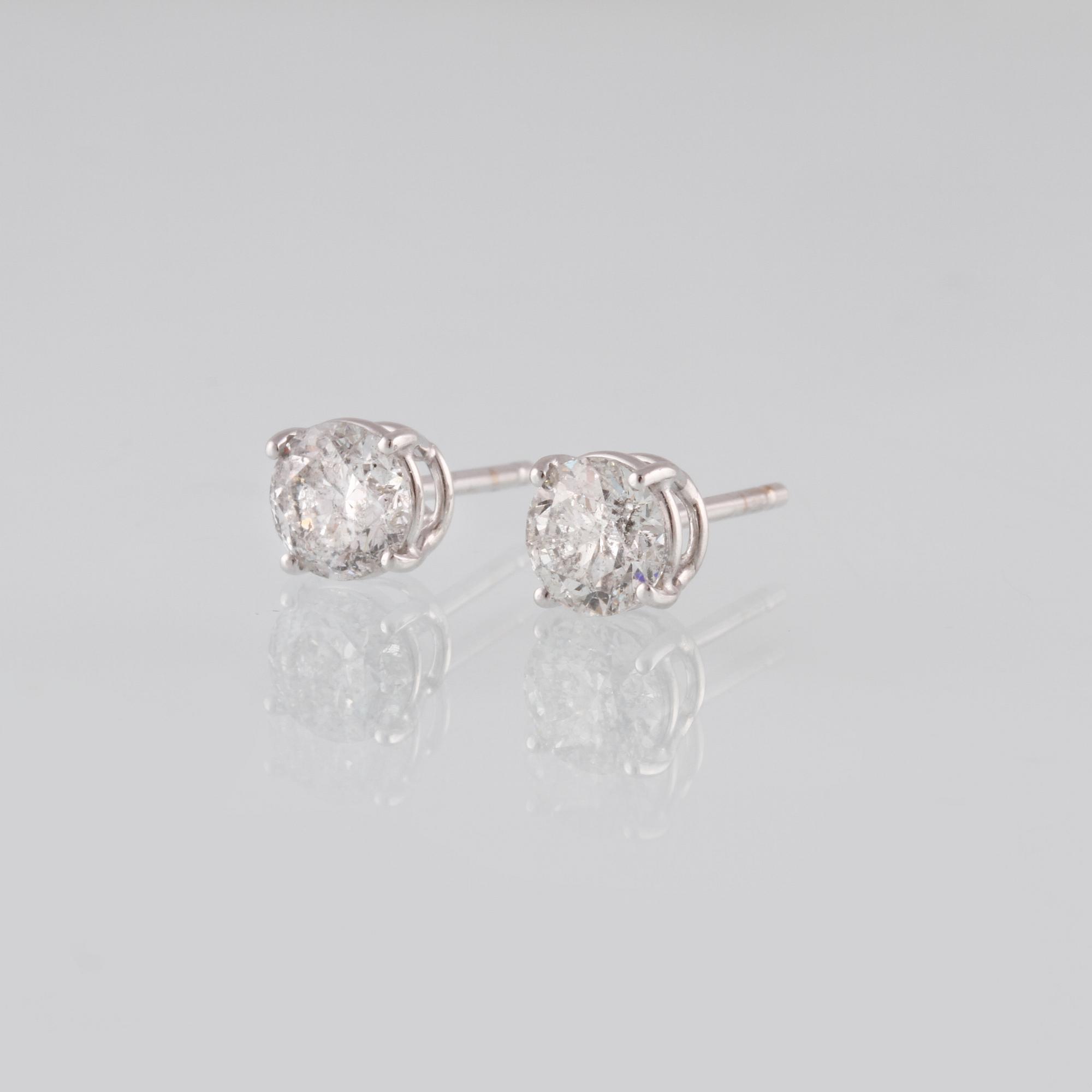 ÖRHÄNGEN, 18K vitguld med briljantslipade diamanter ca 1.83 ct. Vikt  2,1 gram.