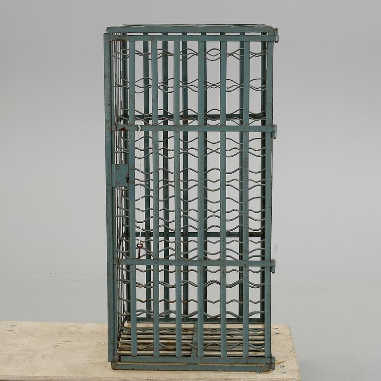 VINSTÄLL, metall, 1900-talets andra hälft.