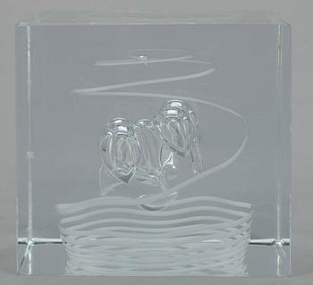 ÅRSKUB, glas, sign. Oiva Toikka Nuutajärvi 1987, 339/2000.